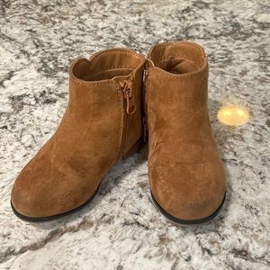 Toddler size 7 ankle boots